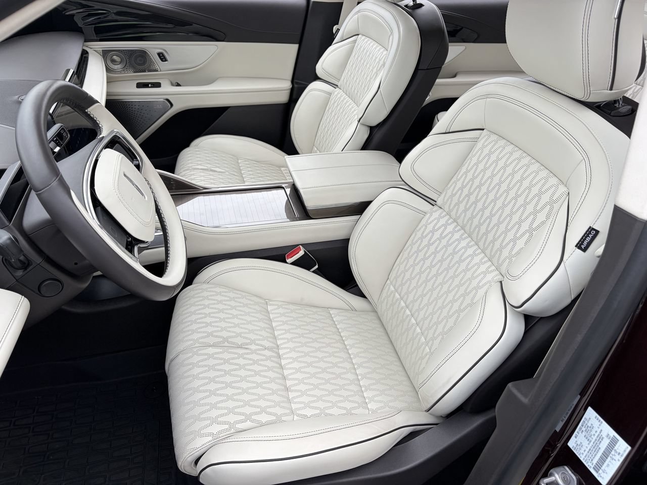 Used 2025 Lincoln Nautilus Black Label AWD/4WD image 19