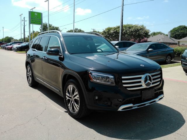 Used 2024 Mercedes-Benz GLB 250 w/ Exclusive Package image 4