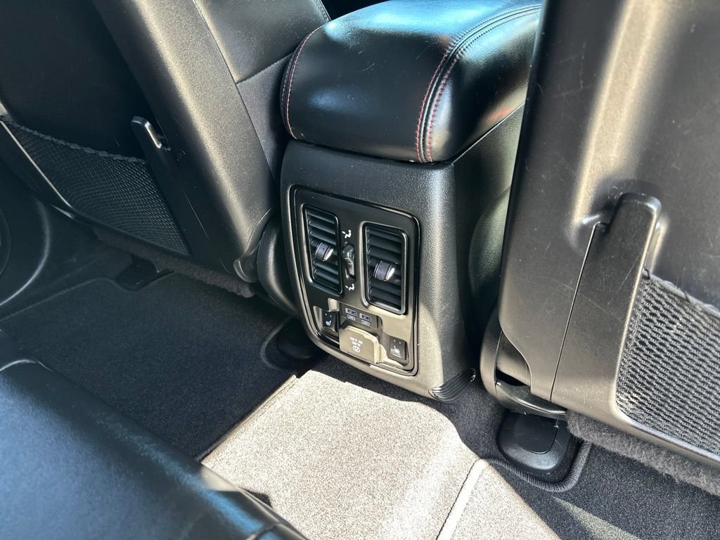 Used 2021 Dodge Durango R/T w/ Tow 'N Go Group AWD/4WD image 22
