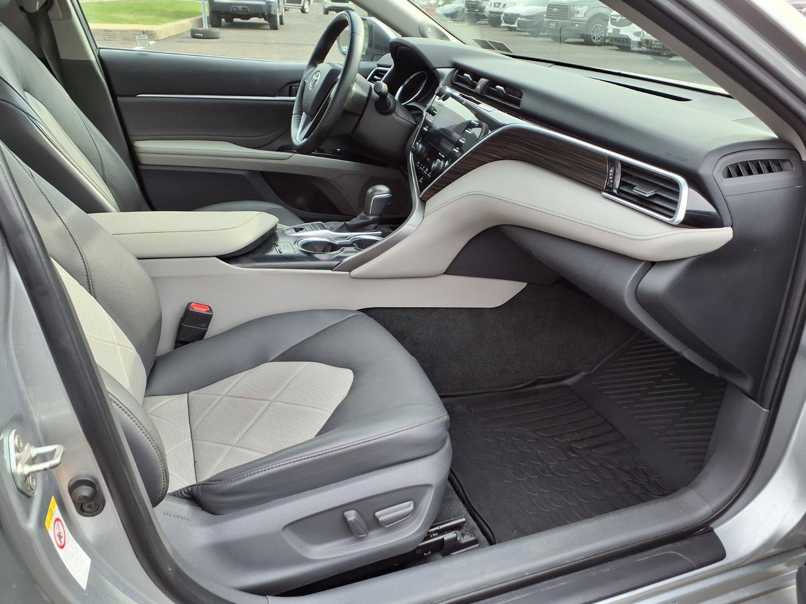 Used 2018 Toyota Camry XLE w/ Audio Package image 11