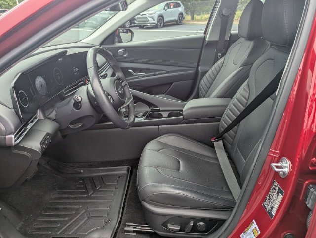 Used 2023 Hyundai Elantra Limited FWD image 21