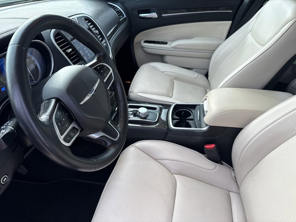 Used 2022 Chrysler 300 Touring L w/ Popular Equipment Group image 19