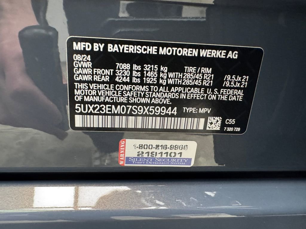 Certified 2025 BMW X7 xDrive40i w/ Executive Package image 31