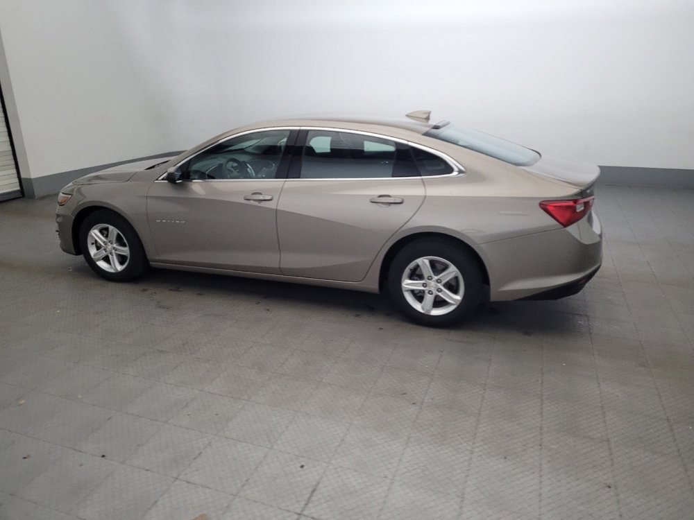 Used 2024 Chevrolet Malibu LT image 3