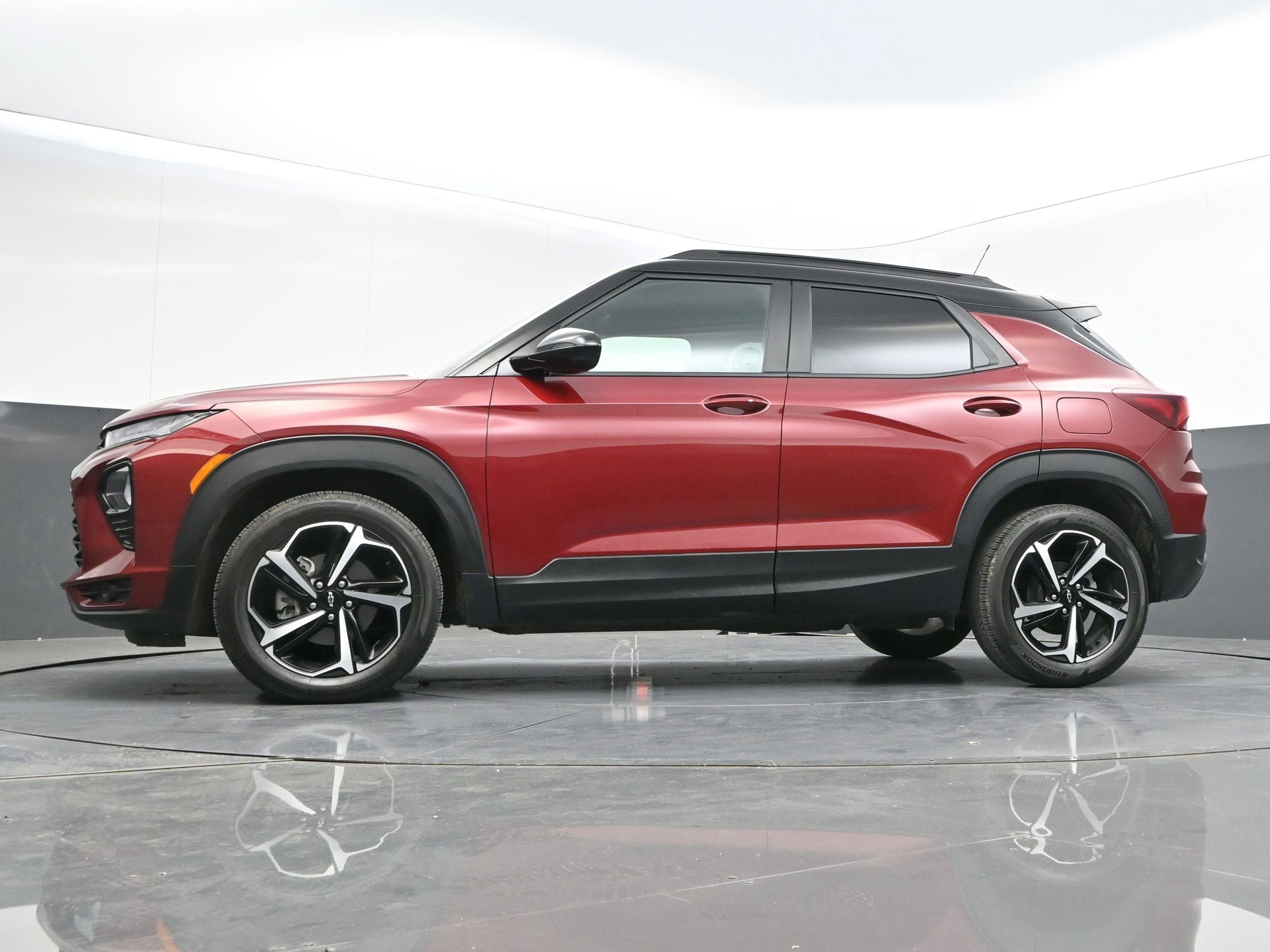 Certified 2023 Chevrolet TrailBlazer RS w/ Convenience Package FWD image 38