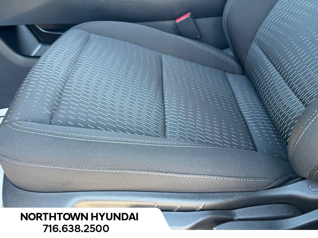Used 2026 Chevrolet Equinox LT AWD/4WD image 13