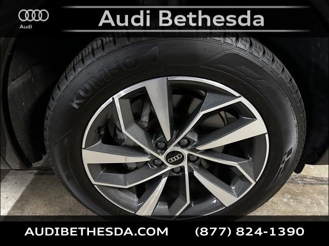 Certified 2025 Audi Q5 2.0T Premium Plus image 9