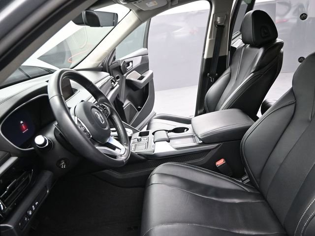 Used 2023 Acura MDX SH-AWD w/ Technology Package image 16