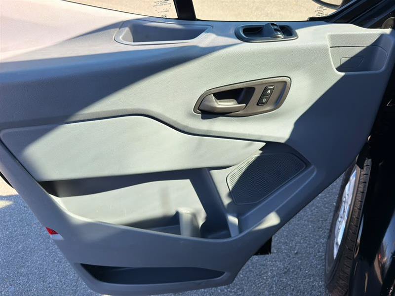 Used 2018 Ford Transit 350 XL RWD image 11