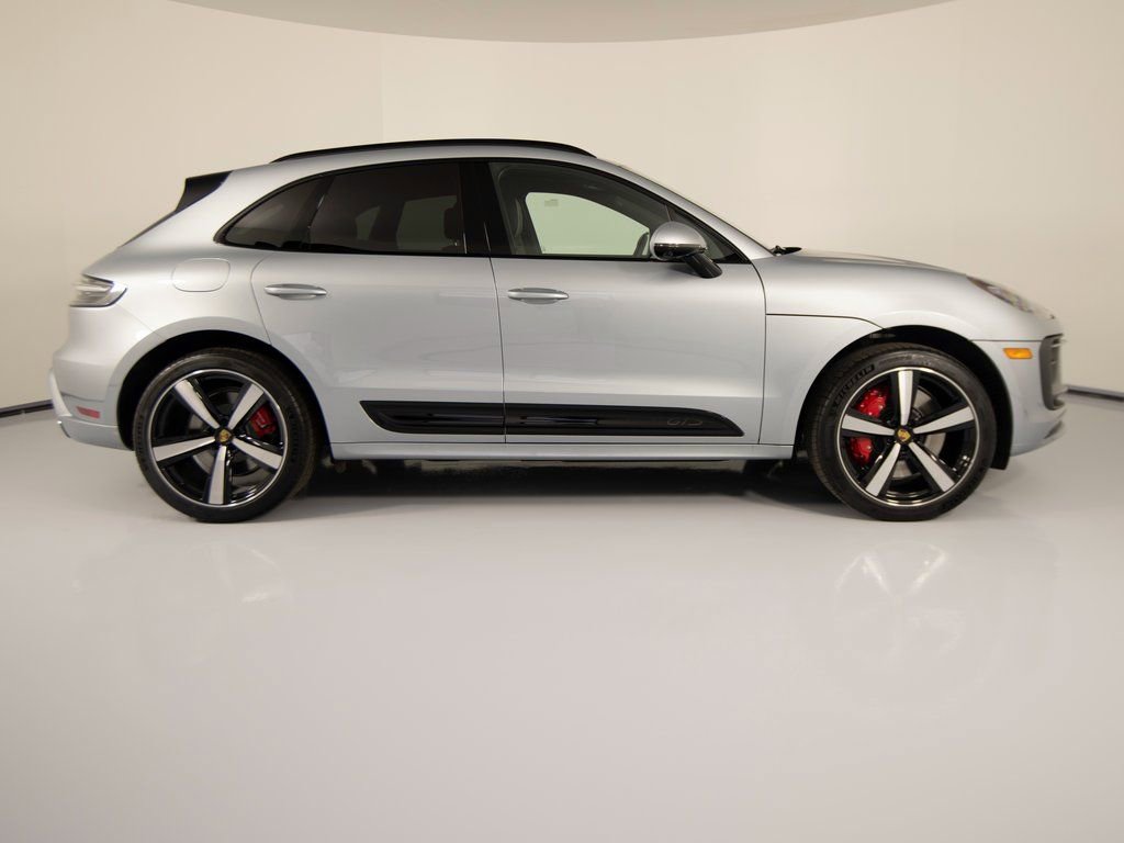 New 2026 Porsche Macan GTS image 8