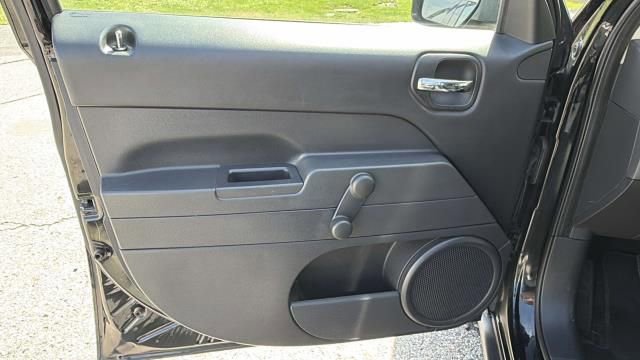 Used 2017 Jeep Patriot Sport image 7