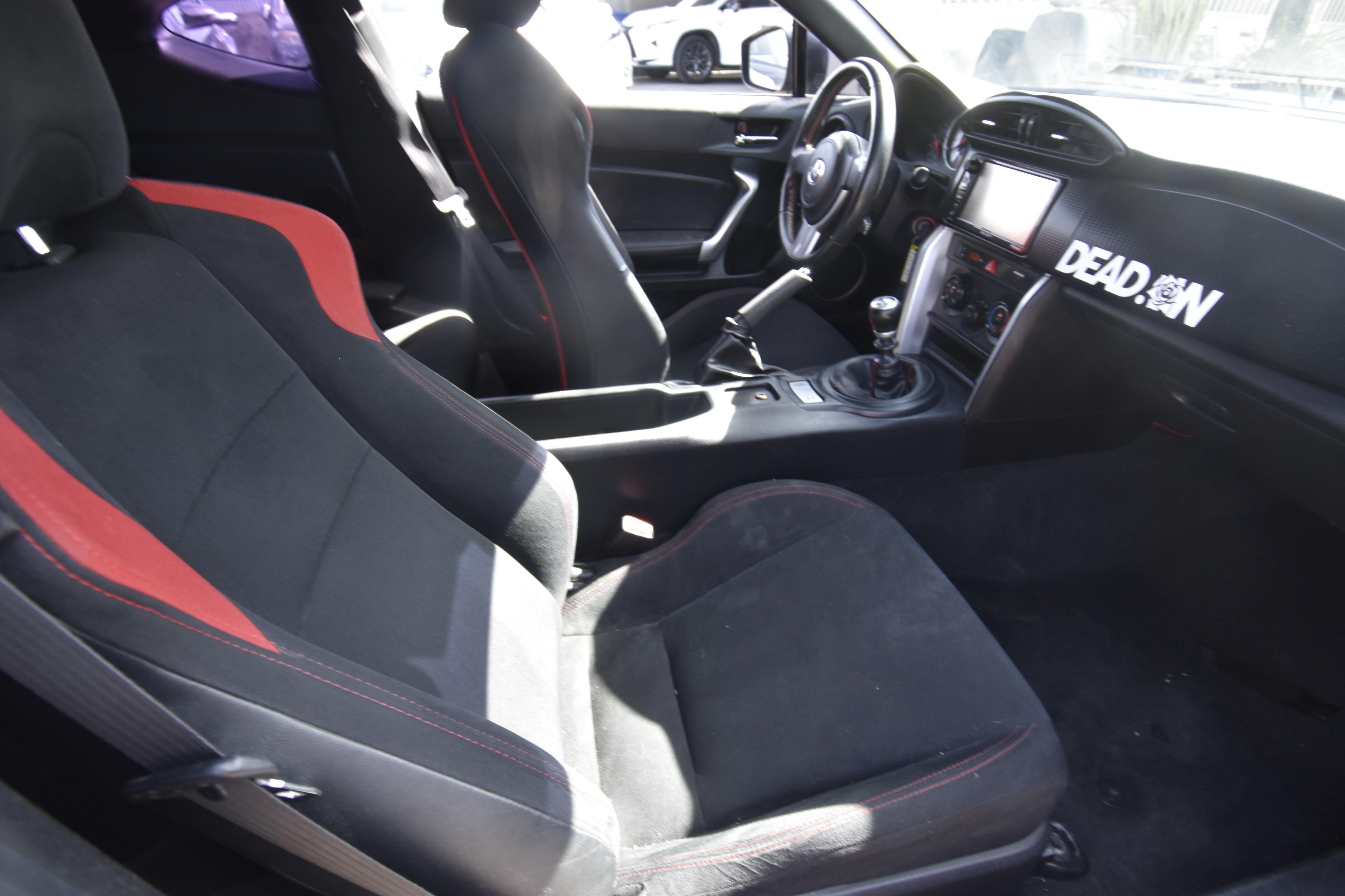 Used 2016 Scion FR-S RWD image 9
