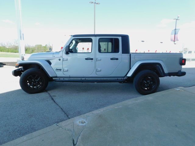 Used 2023 Jeep Gladiator Sport image 13