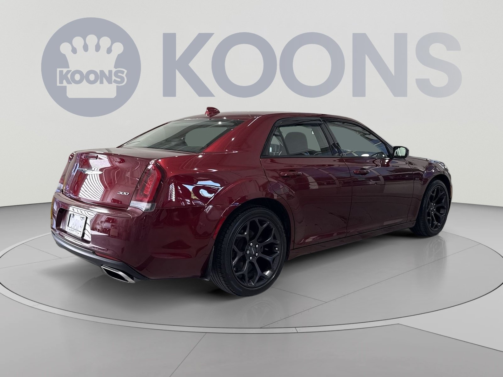 Used 2019 Chrysler 300 Touring w/ Sport Appearance Package RWD image 11
