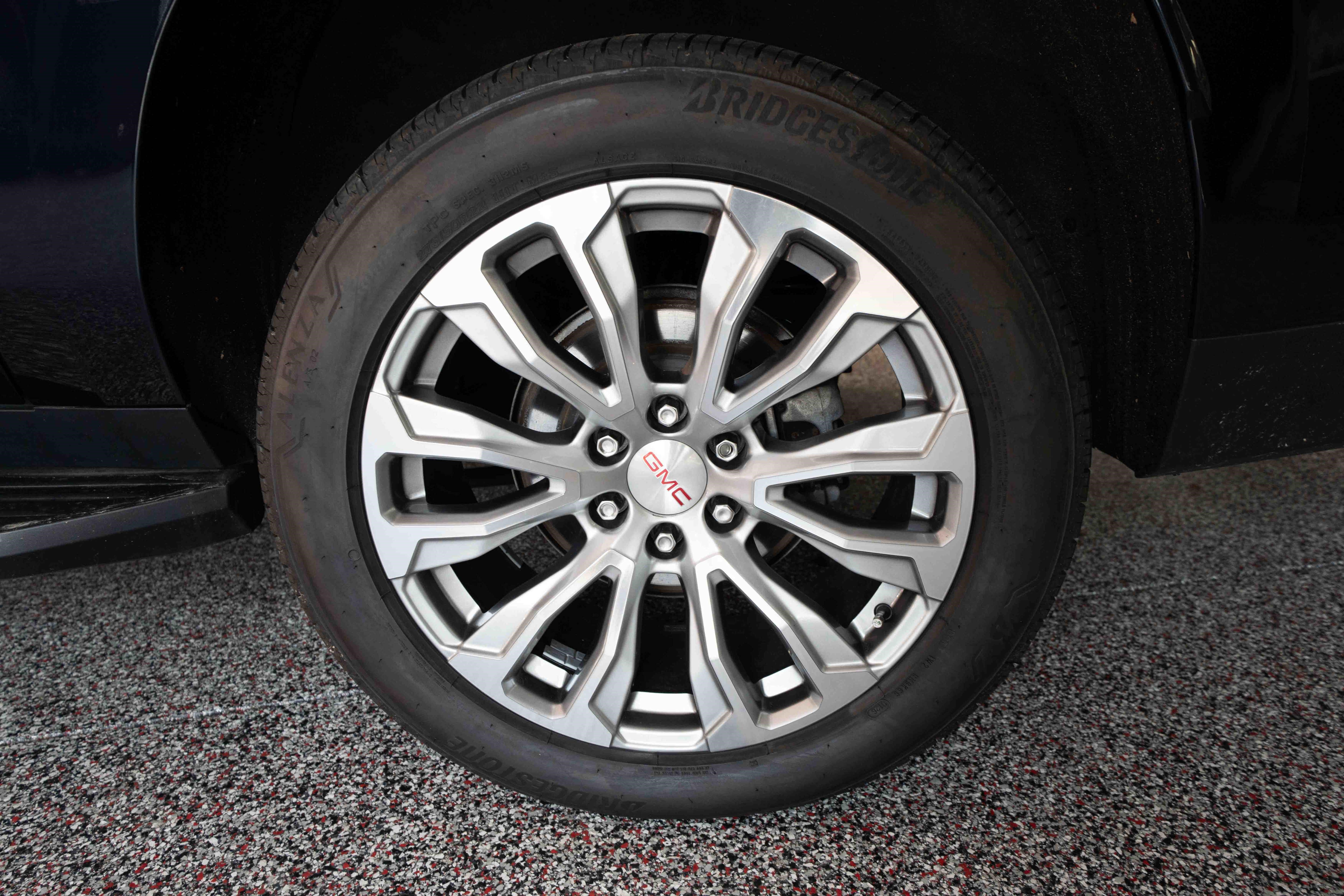 Used 2023 GMC Yukon XL Denali AWD/4WD image 29