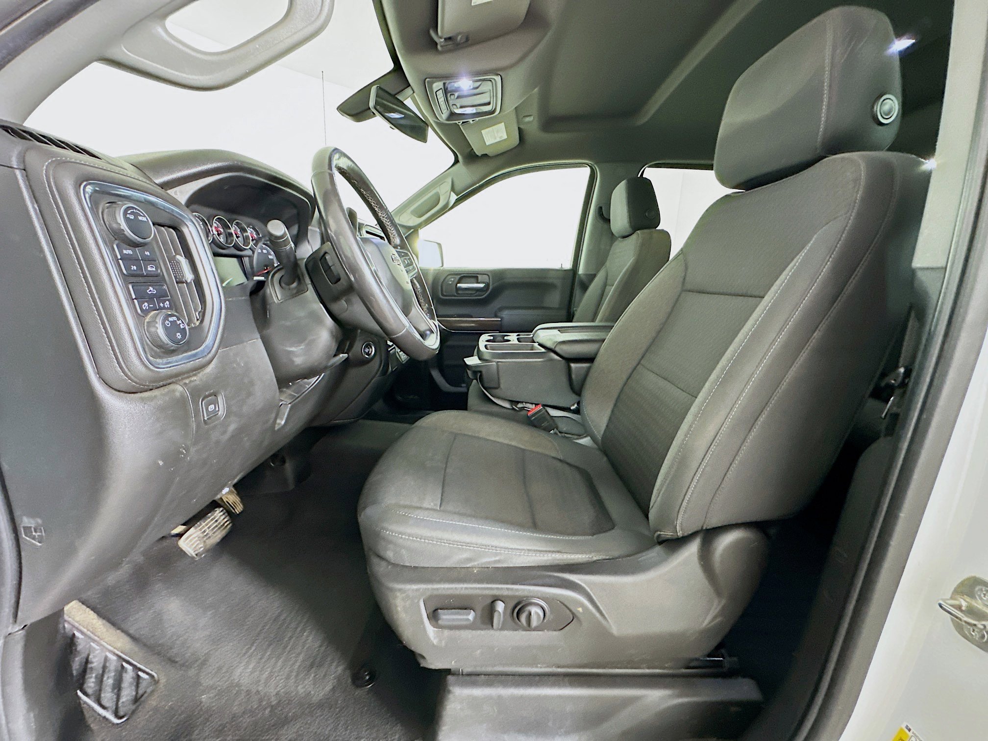 Used 2021 Chevrolet Silverado 1500 LT image 13