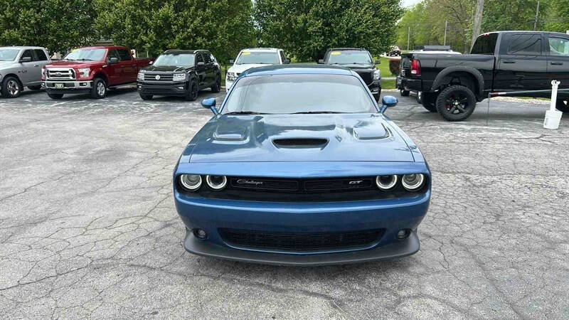Used 2022 Dodge Challenger GT RWD image 2