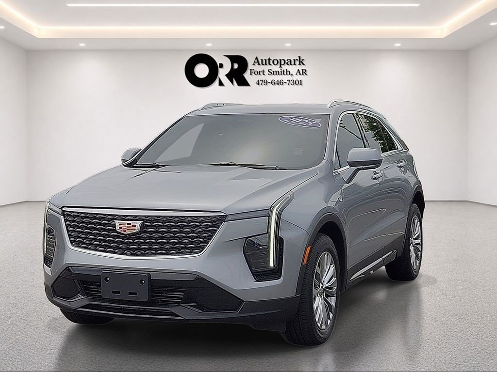 Certified 2025 Cadillac XT4 Premium Luxury FWD image 2