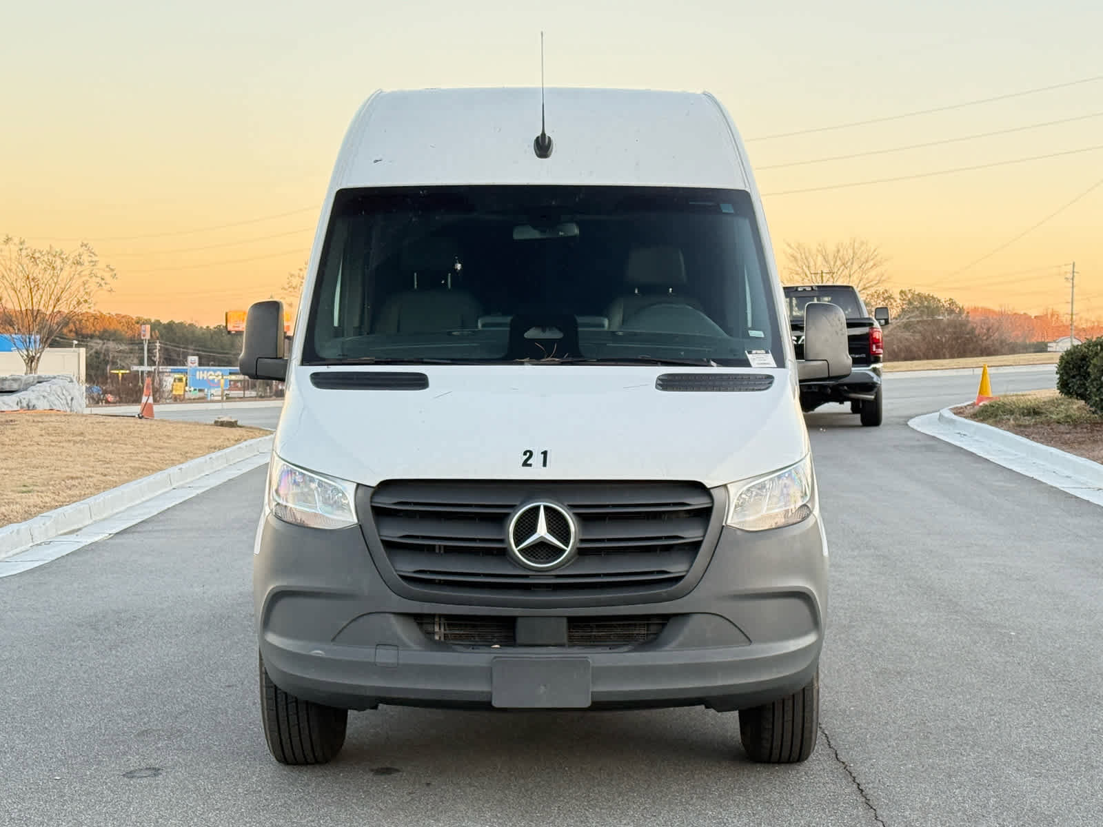 Used 2025 Mercedes-Benz Sprinter 2500 image 8