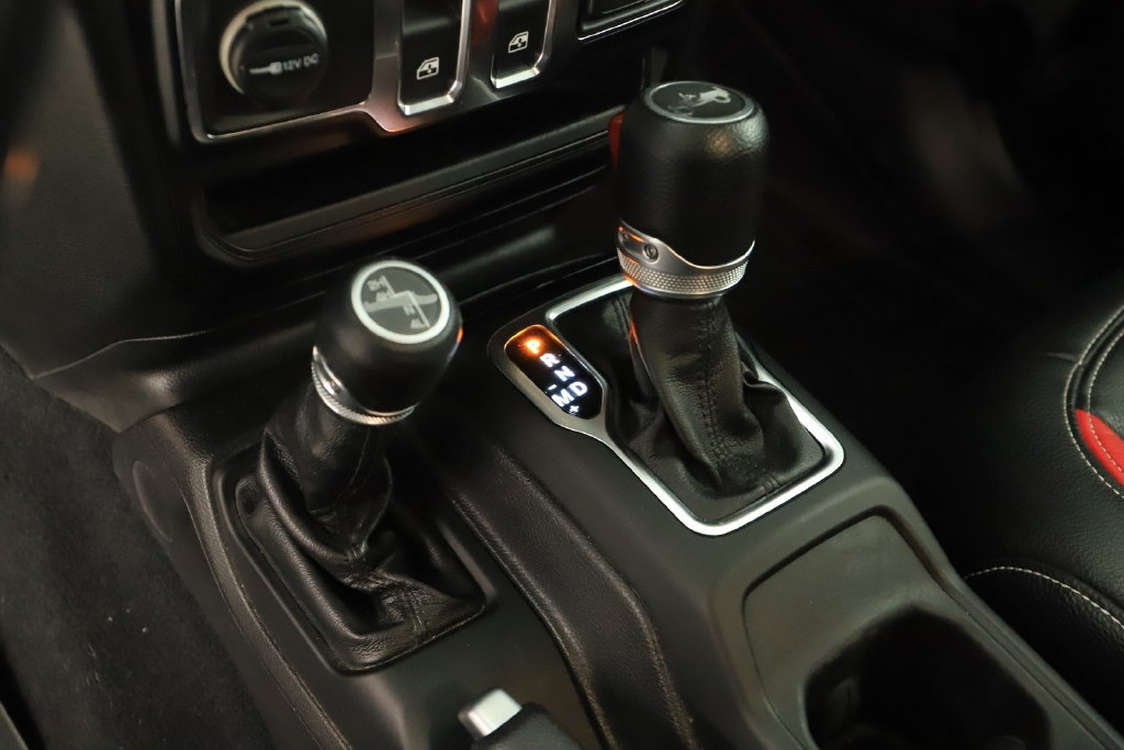Used 2019 Jeep Wrangler Sport AWD/4WD image 22