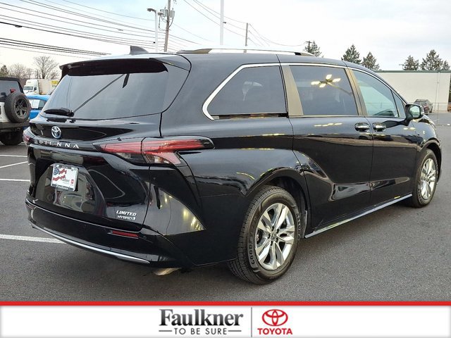 Certified 2023 Toyota Sienna Limited image 6