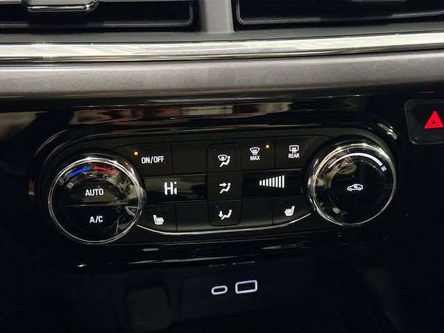 New 2026 Chevrolet Trax ACTIV w/ Sunroof Package FWD image 20