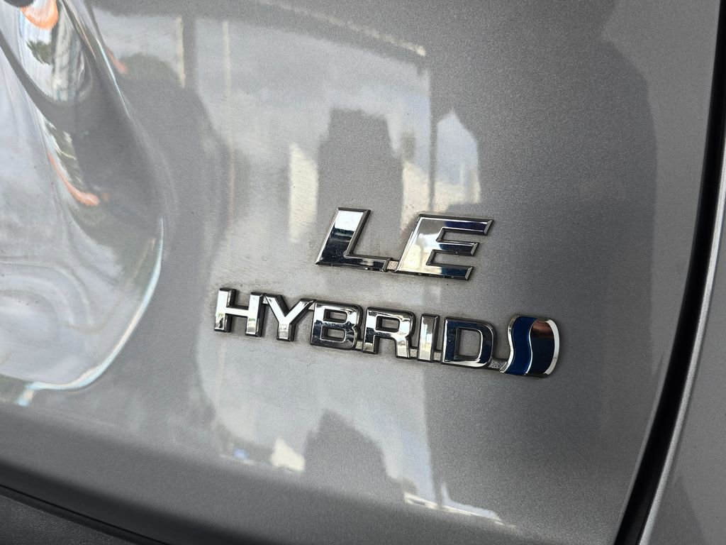 Used 2023 Toyota RAV4 LE AWD/4WD image 43