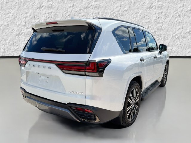 Used 2024 Lexus LX 600 4WD w/ Luxury Package image 3