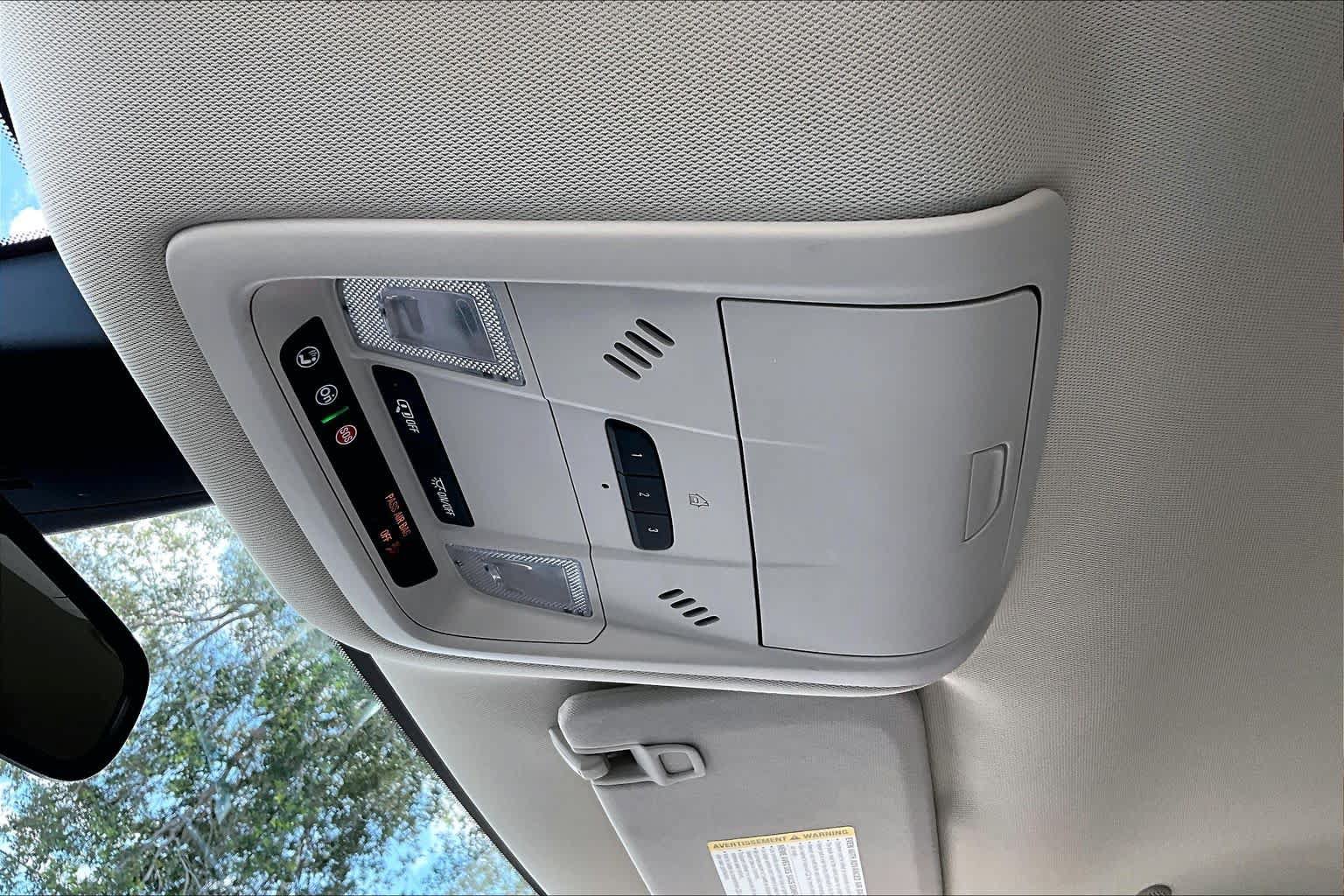 Used 2023 Buick Enclave Essence FWD image 32
