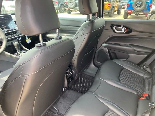 New 2026 Jeep Compass Latitude AWD/4WD image 21