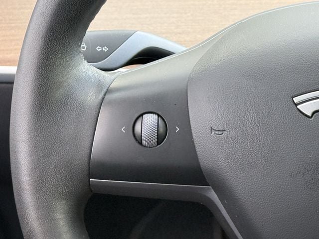 Used 2022 Tesla Model 3 Performance AWD/4WD image 13