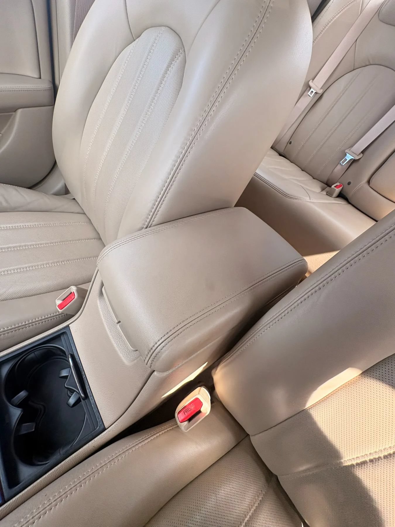 Used 2006 Buick Lucerne CXS w/ Driver Confidence Package FWD image 26