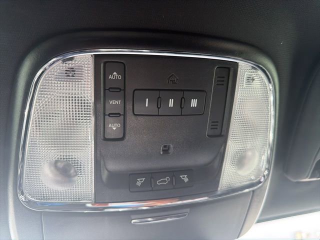 Used 2020 Jeep Grand Cherokee Altitude image 31