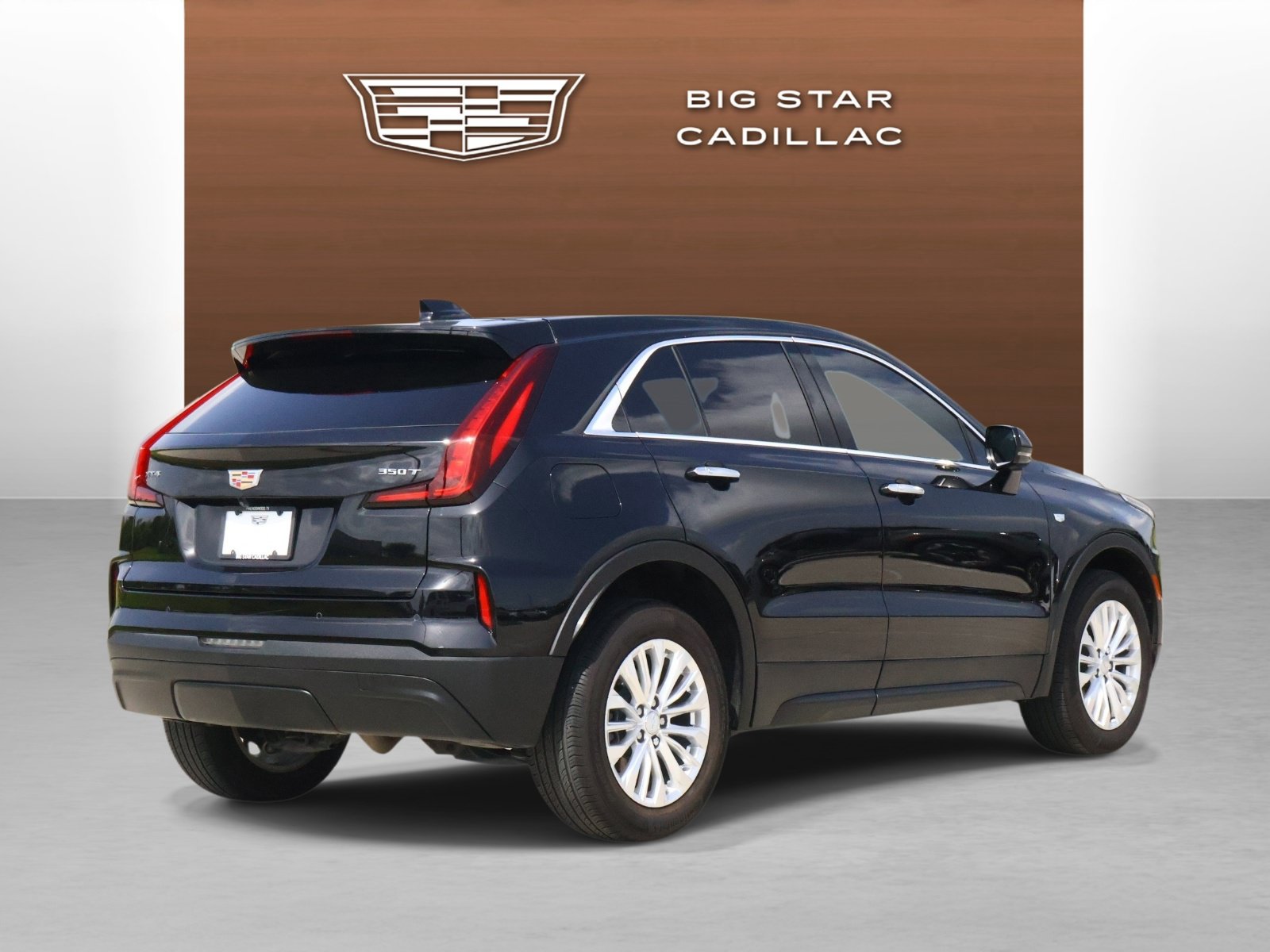 Certified 2024 Cadillac XT4 Luxury FWD image 5