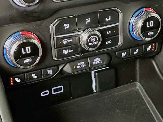 Used 2022 GMC Yukon SLT w/ SLT Premium Package AWD/4WD image 22