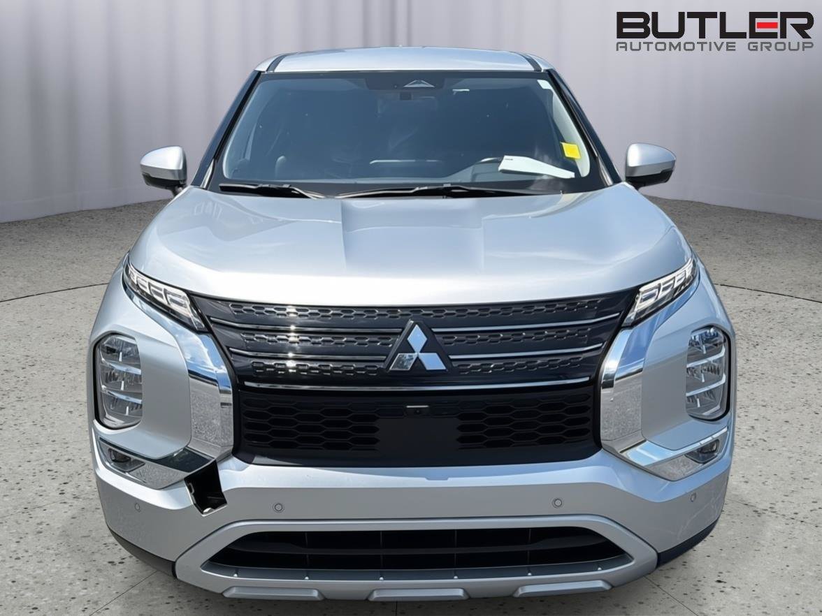 Used 2024 Mitsubishi Outlander SE FWD image 9