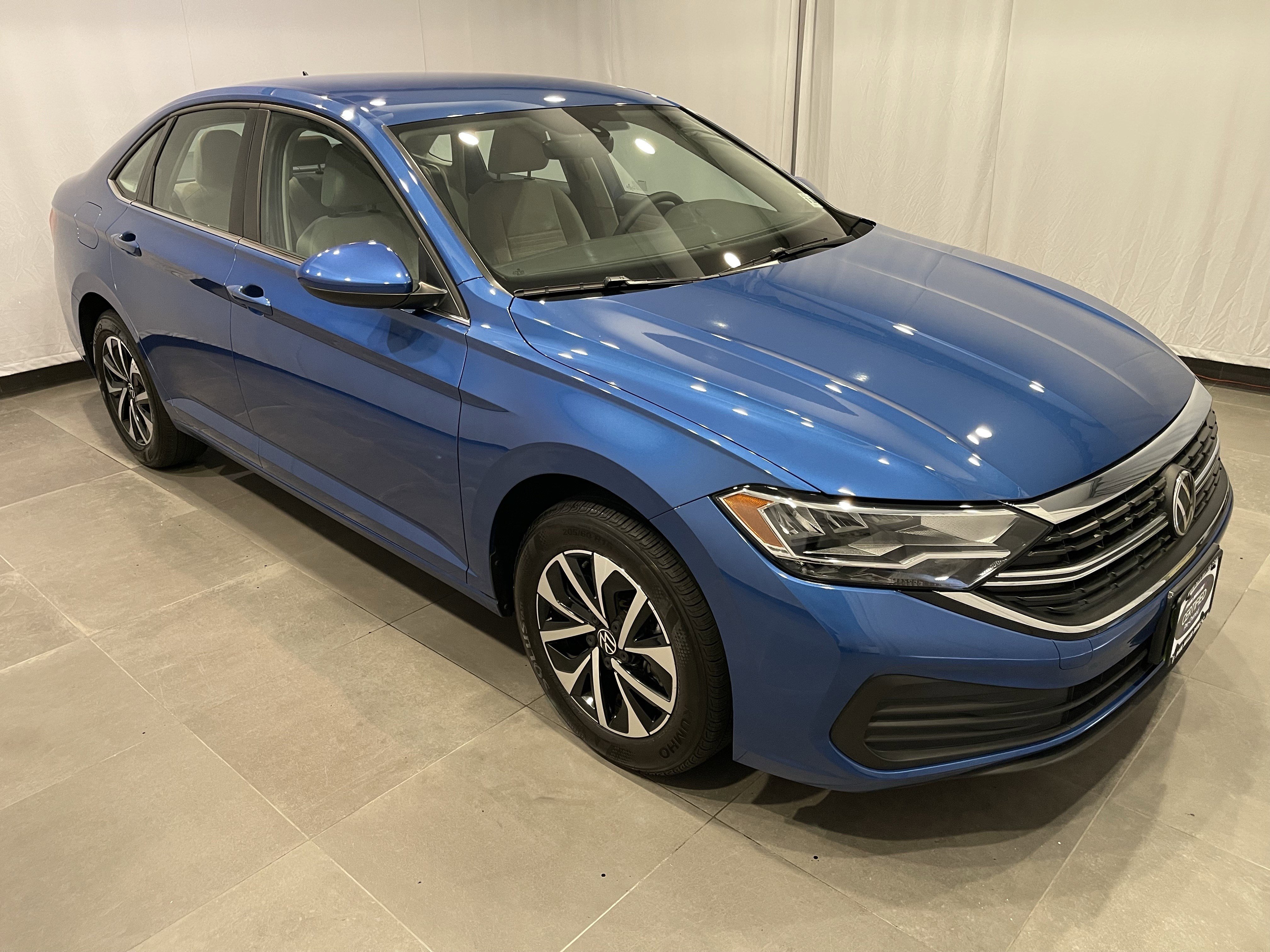 Used 2023 Volkswagen Jetta S FWD image 3