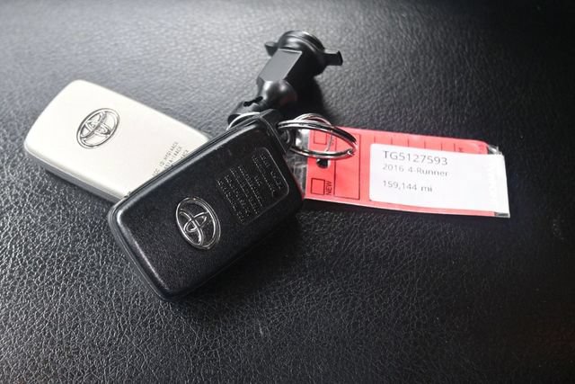 Used 2016 Toyota 4Runner Limited RWD image 10