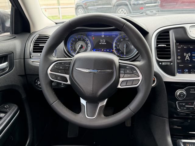 Used 2023 Chrysler 300 Touring RWD image 19