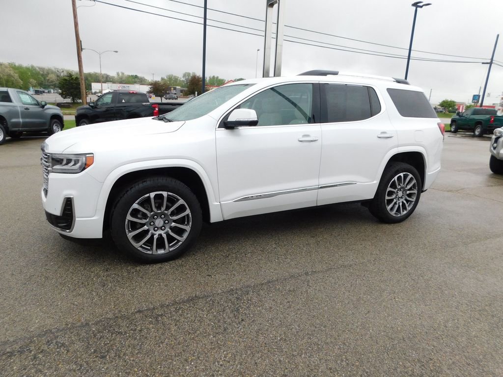 Used 2023 GMC Acadia Denali w/ Denali Technology Package AWD/4WD image 7