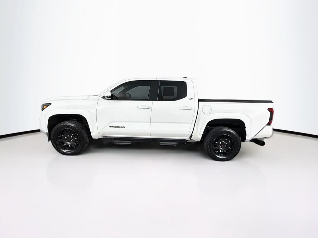 Used 2025 Toyota Tacoma SR5 AWD/4WD image 6