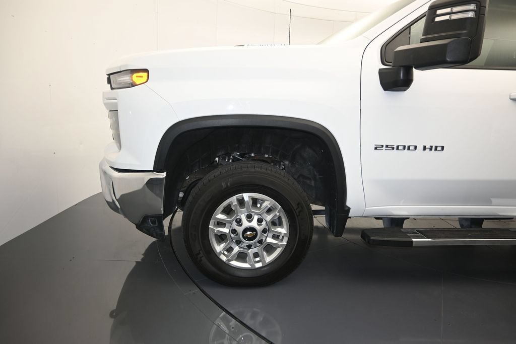 Certified 2026 Chevrolet Silverado 2500 LT AWD/4WD image 9