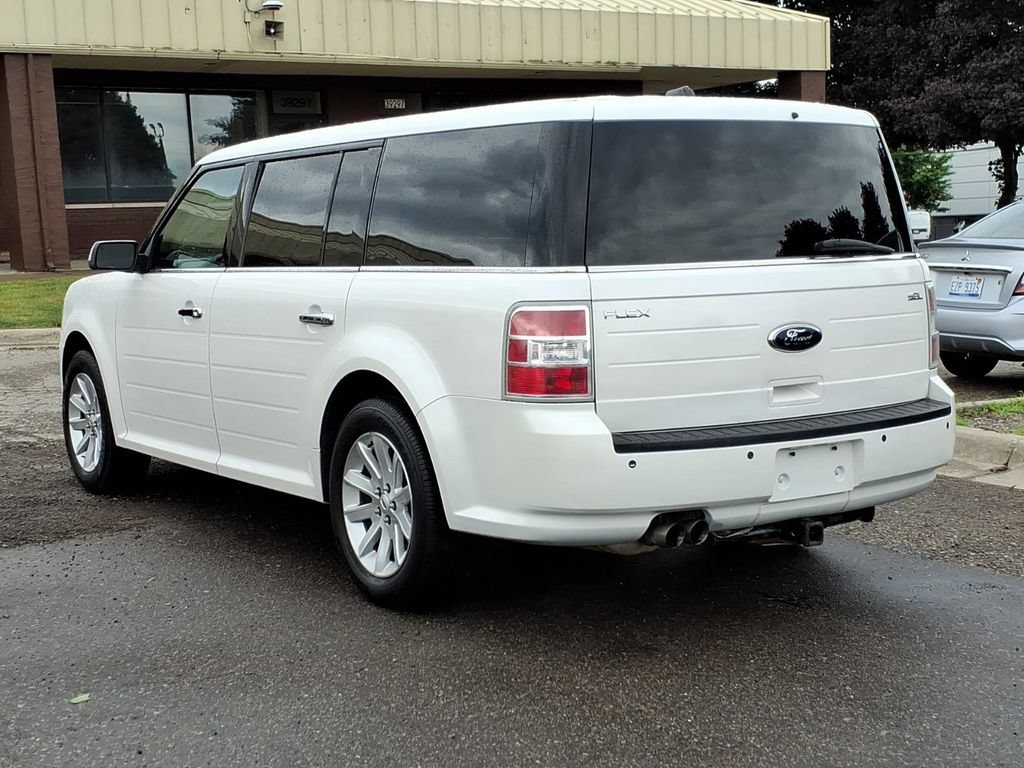 Used 2011 Ford Flex SEL FWD image 3