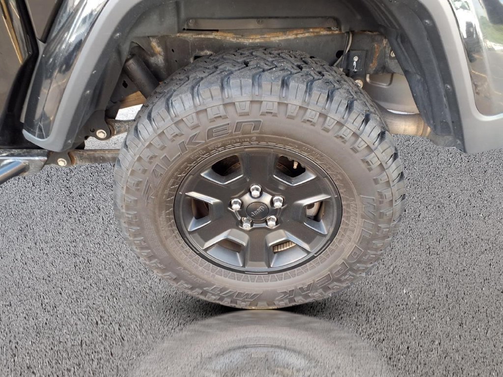 Used 2021 Jeep Gladiator Sport AWD/4WD image 29