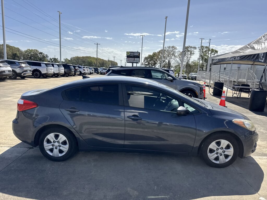 Used 2016 Kia Forte LX image 10