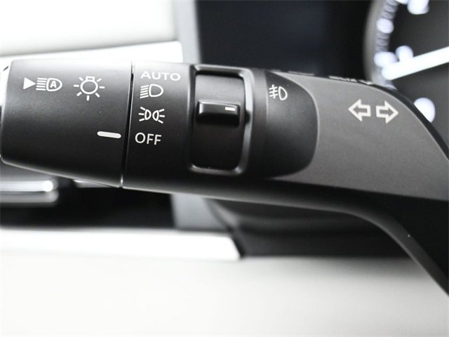 New 2025 Mitsubishi Outlander SE image 28