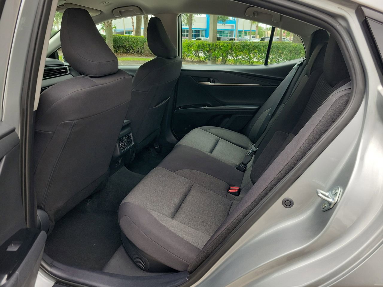 Used 2025 Toyota Camry LE FWD image 10