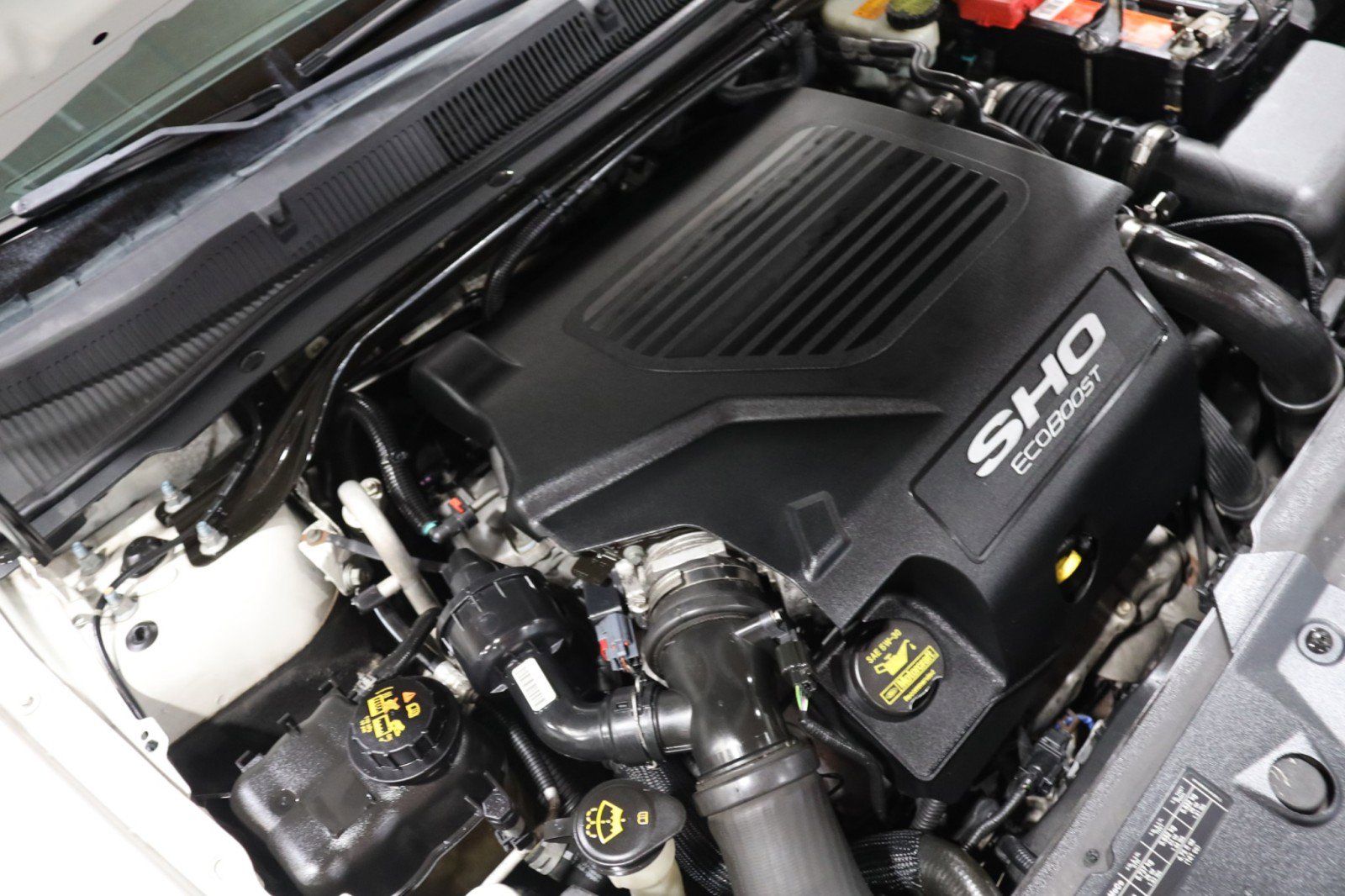 Used 2013 Ford Taurus SHO image 15