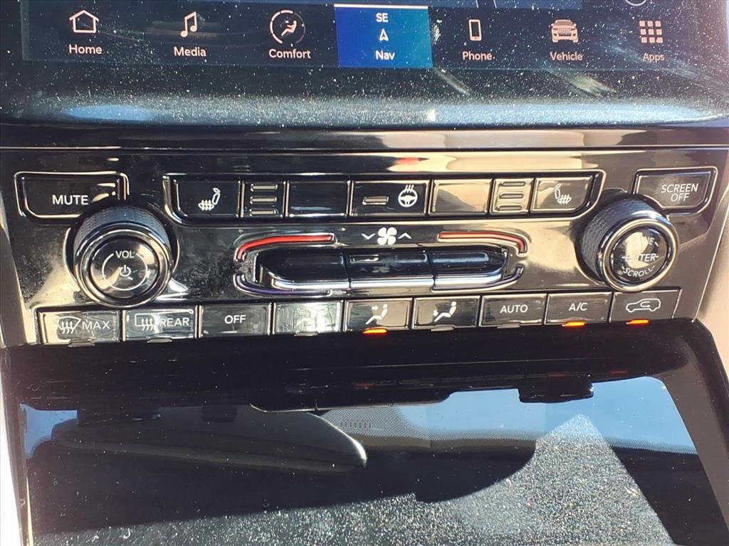 Used 2023 Jeep Grand Cherokee Limited AWD/4WD image 8