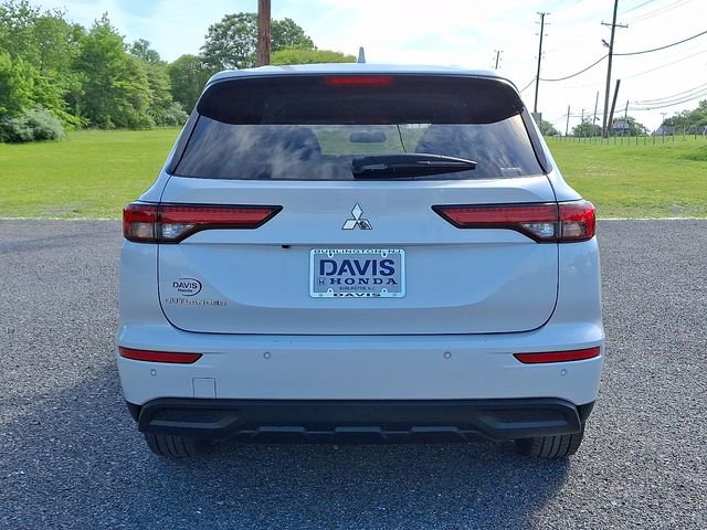 Used 2022 Mitsubishi Outlander ES AWD/4WD image 5